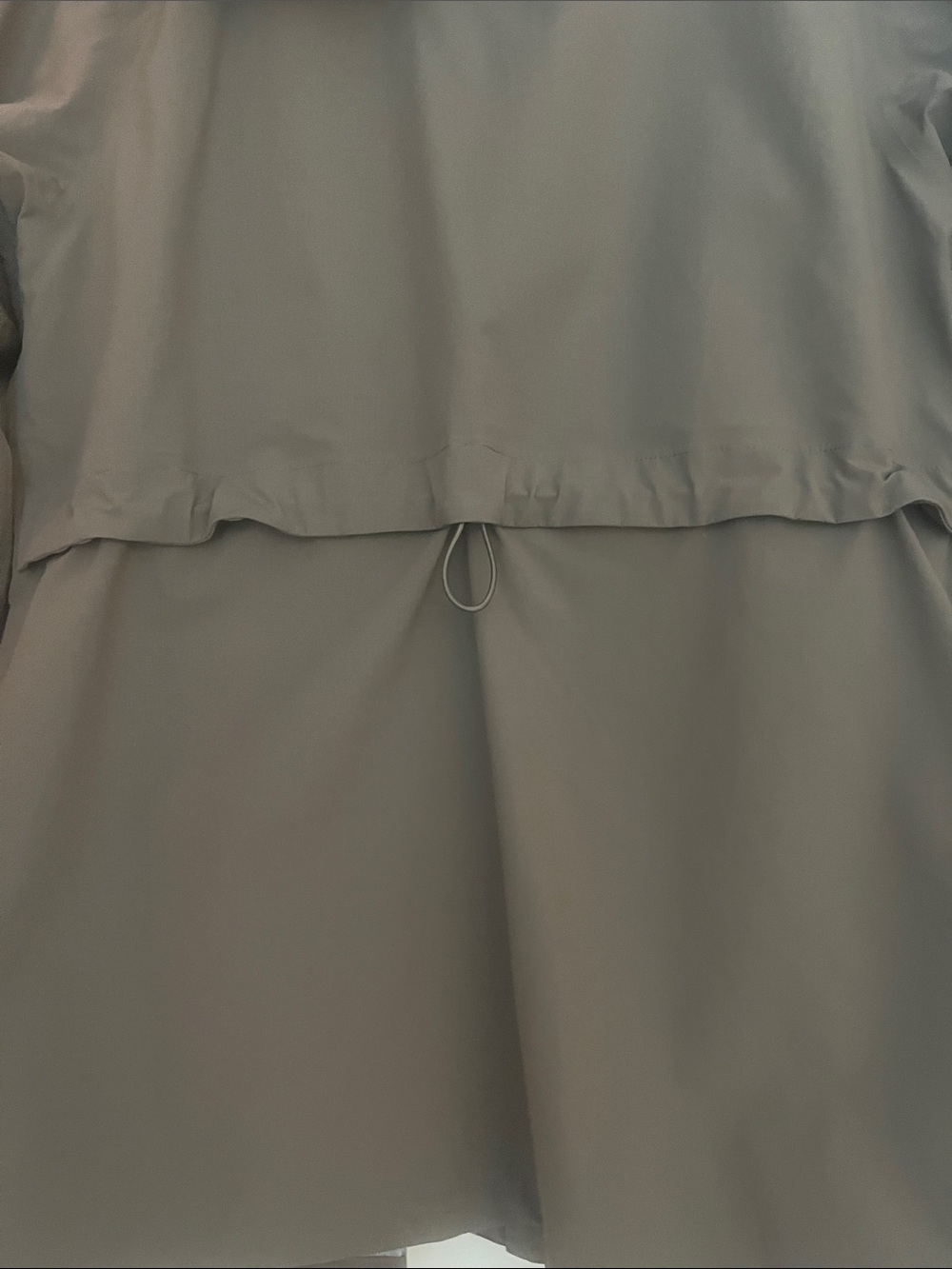 Vuori Hooded Raincoat - Picture 4 of 4